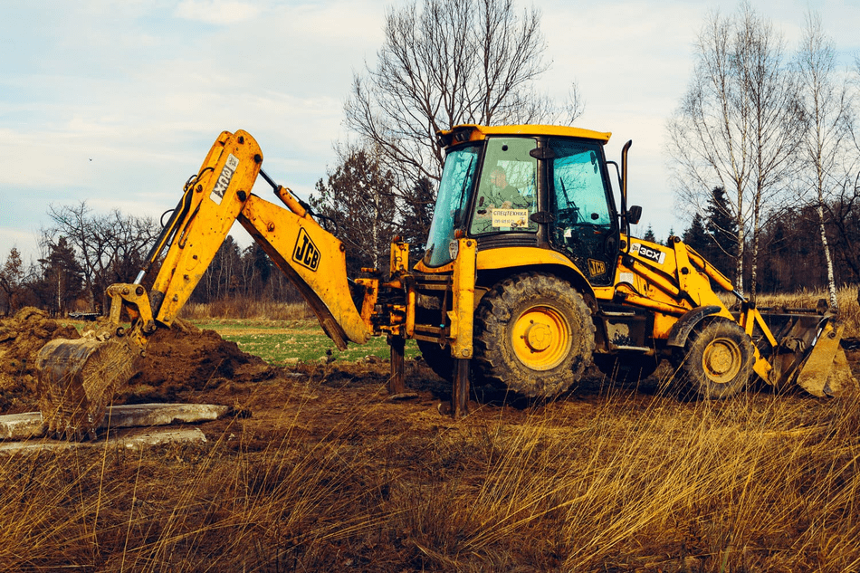 excavadora removiendo tierra